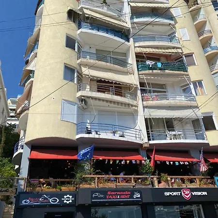 Sea Breeze Apartment *